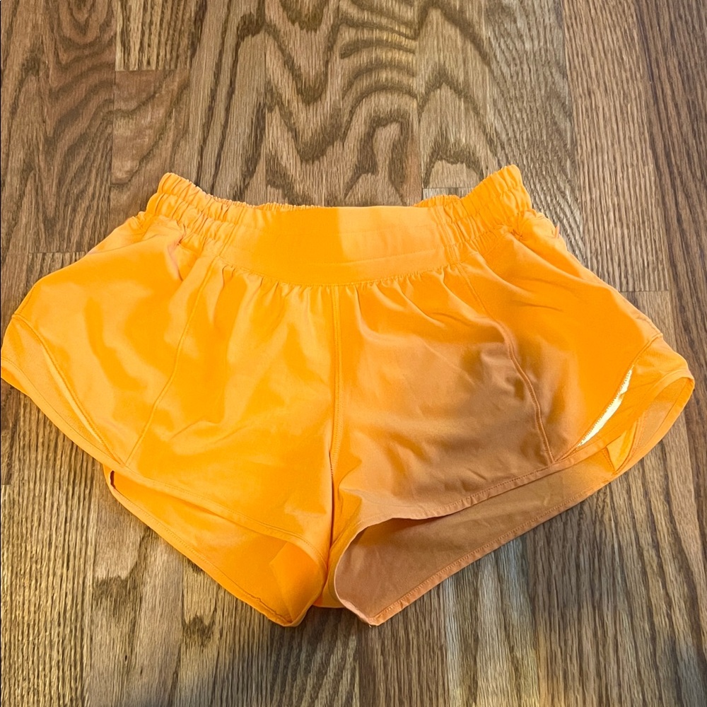 Lululemon Hotty-Hot Shorts 2.5